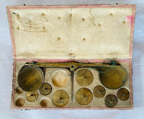 Kleine goldwaage schatulle - goldwaage, in
