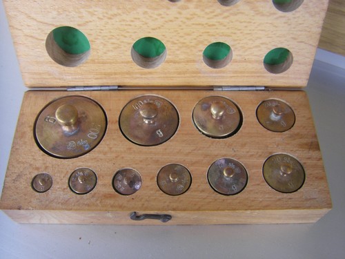 Gewichtsatz messing bis - bis, 200